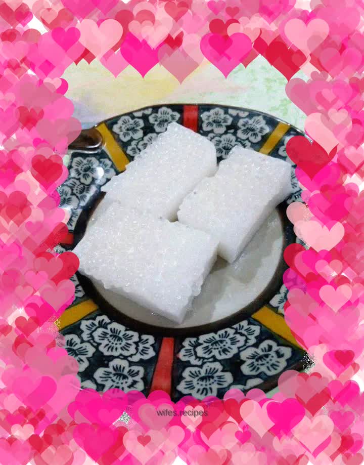 Sago and coconut milk cake