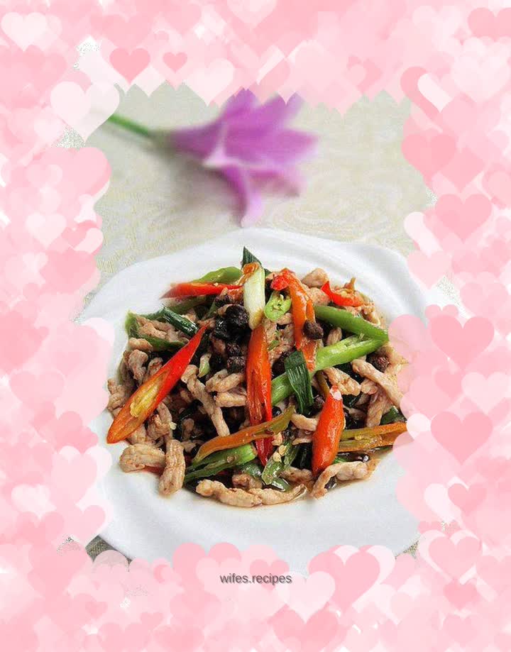 Stir-fried Shredded Pork with Double Pepper and Black Beans