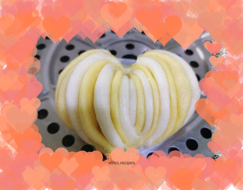 Heart-shaped steamed buns