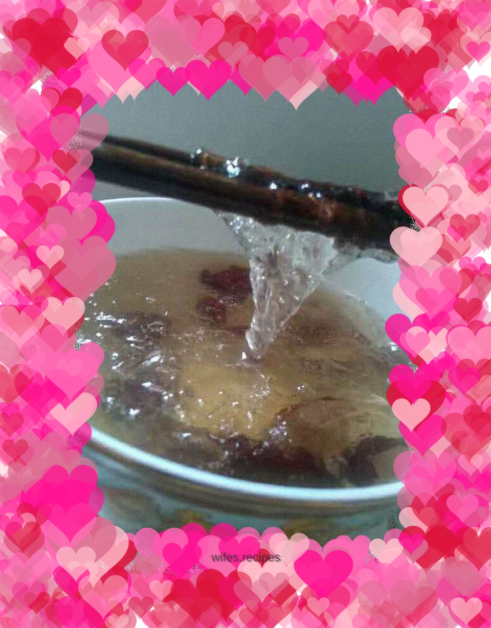 Bird's Nest with Honey and Red Dates