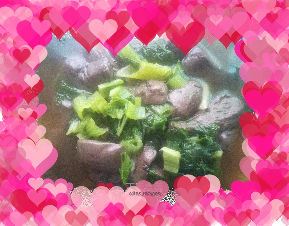 Chinese cabbage and chicken blood soup