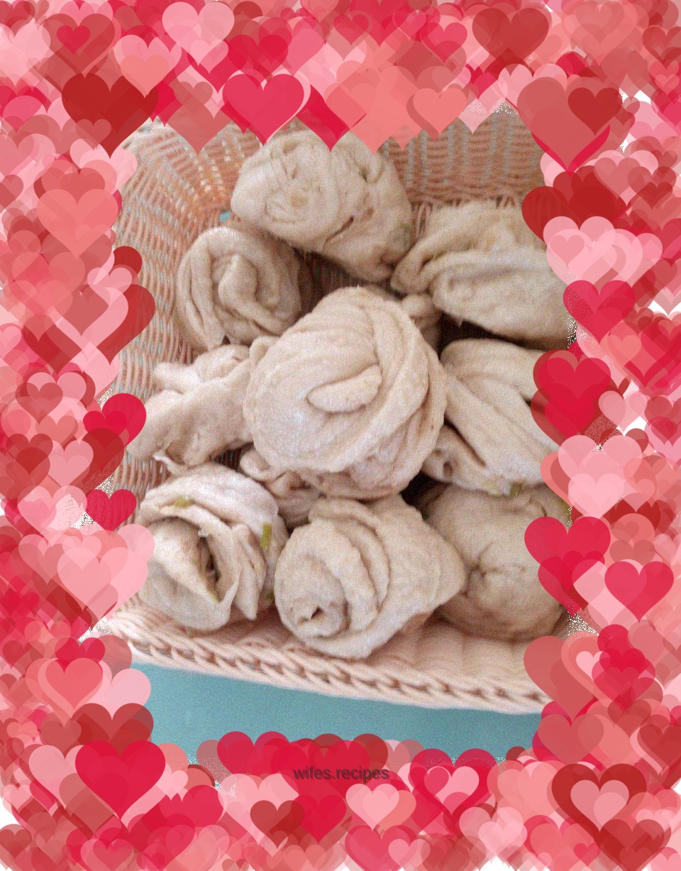 Whole wheat scallion rolls