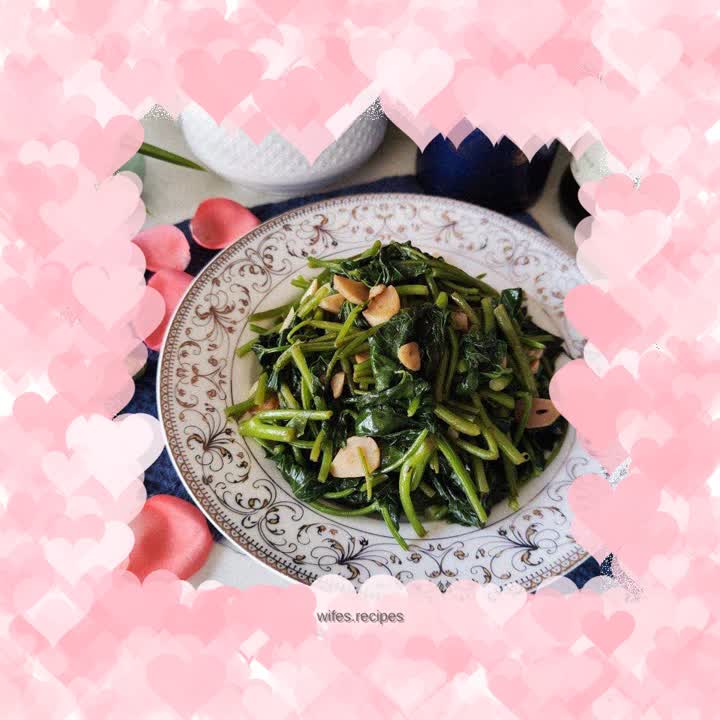 Garlic slices and sweet potato leaves