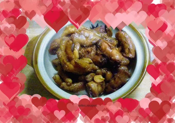 Sauce-flavored chicken feet & chicken neck