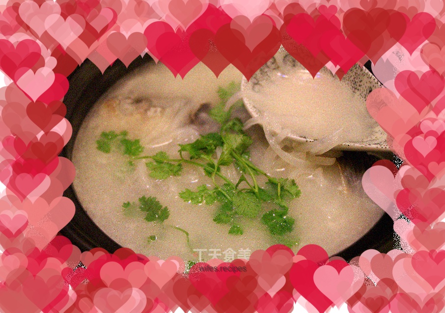 Autumn and winter healthy crucian carp shredded radish soup