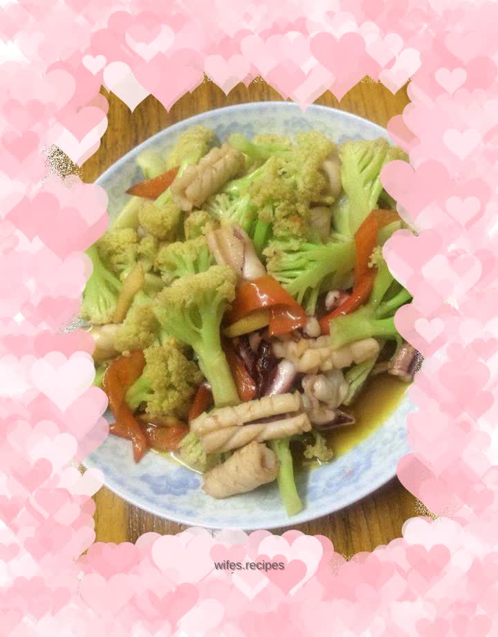 Fried cauliflower with squid