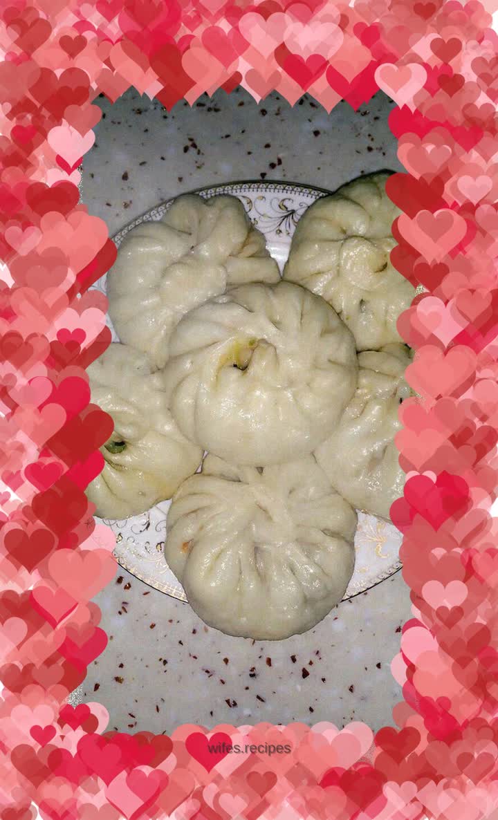 Vegetarian stuffed buns