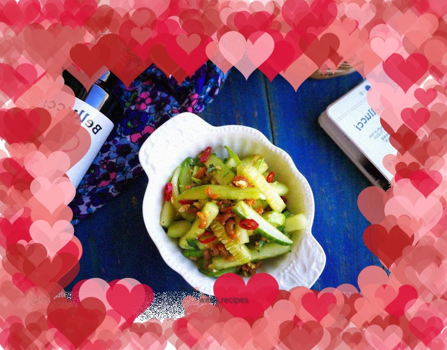 Sea rice mixed with cucumber