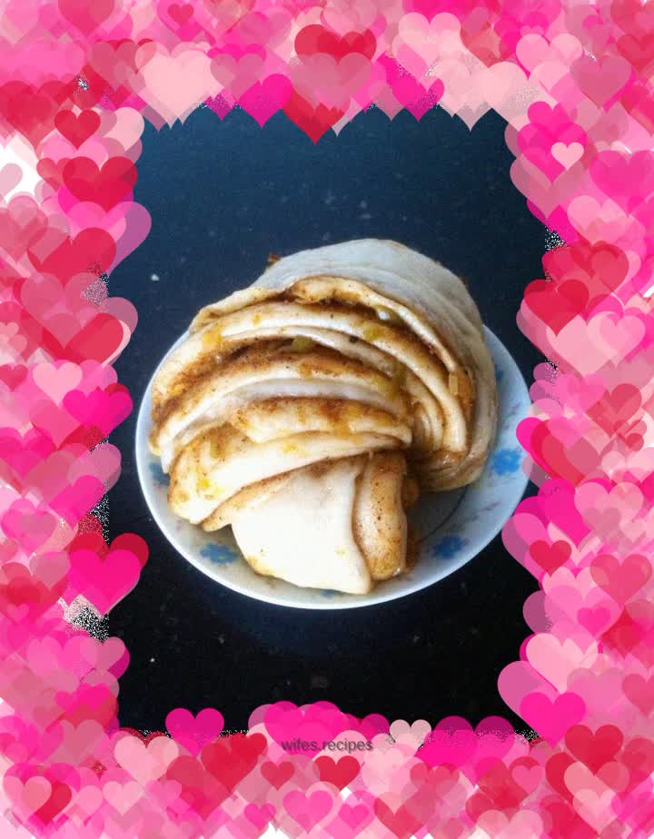 Spicy scallion rolls