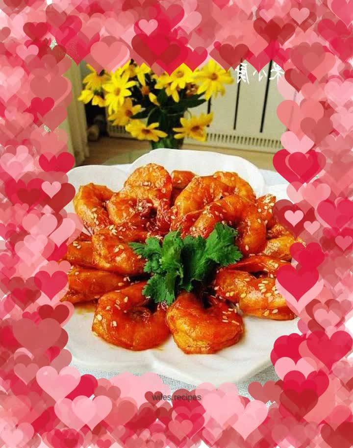 Finger sucking shrimp with tomato sauce