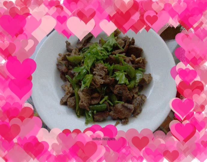 Stir-fried beef with chili