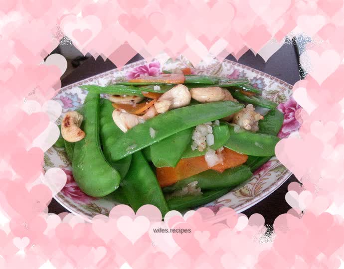Sautéed Snow Peas with Cashews, Carrots
