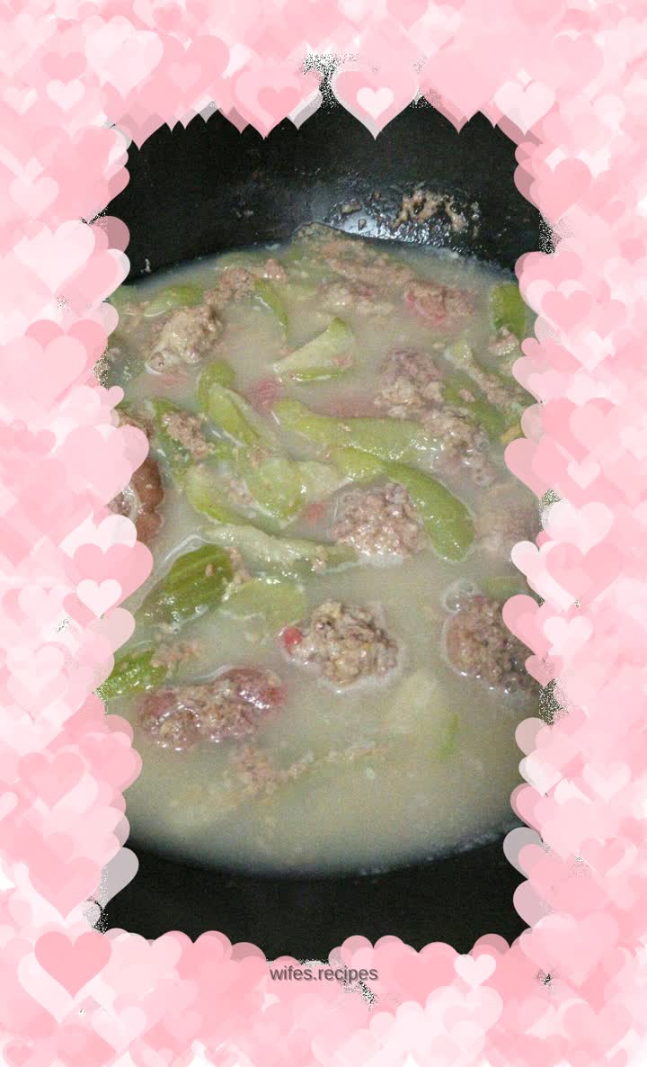 Sea anemone and loofah soup