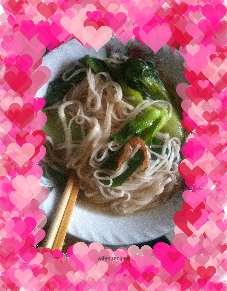 Clear noodle soup--a refreshing addition to the big fish and meat