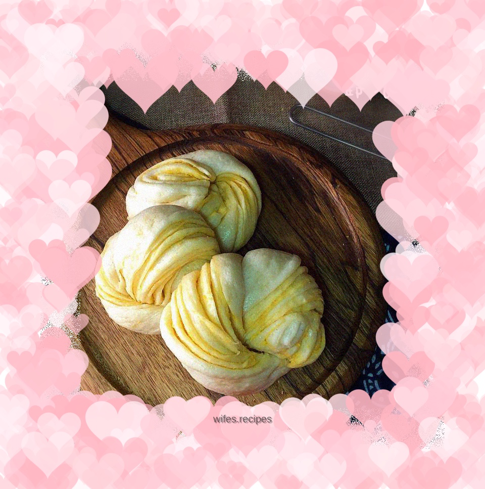 Golden sand flower roll