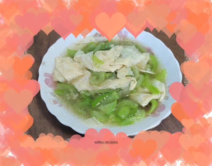 Tofu skin and loofah soup