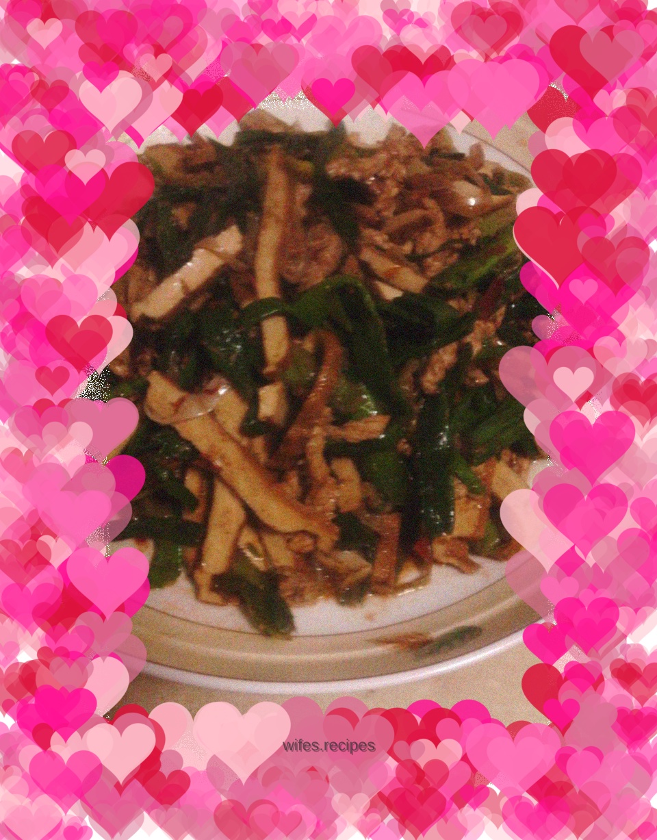 Stir-fried shredded pork with garlic aroma