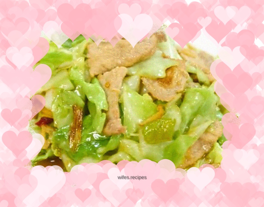 Stir-fried pork slices with cabbage