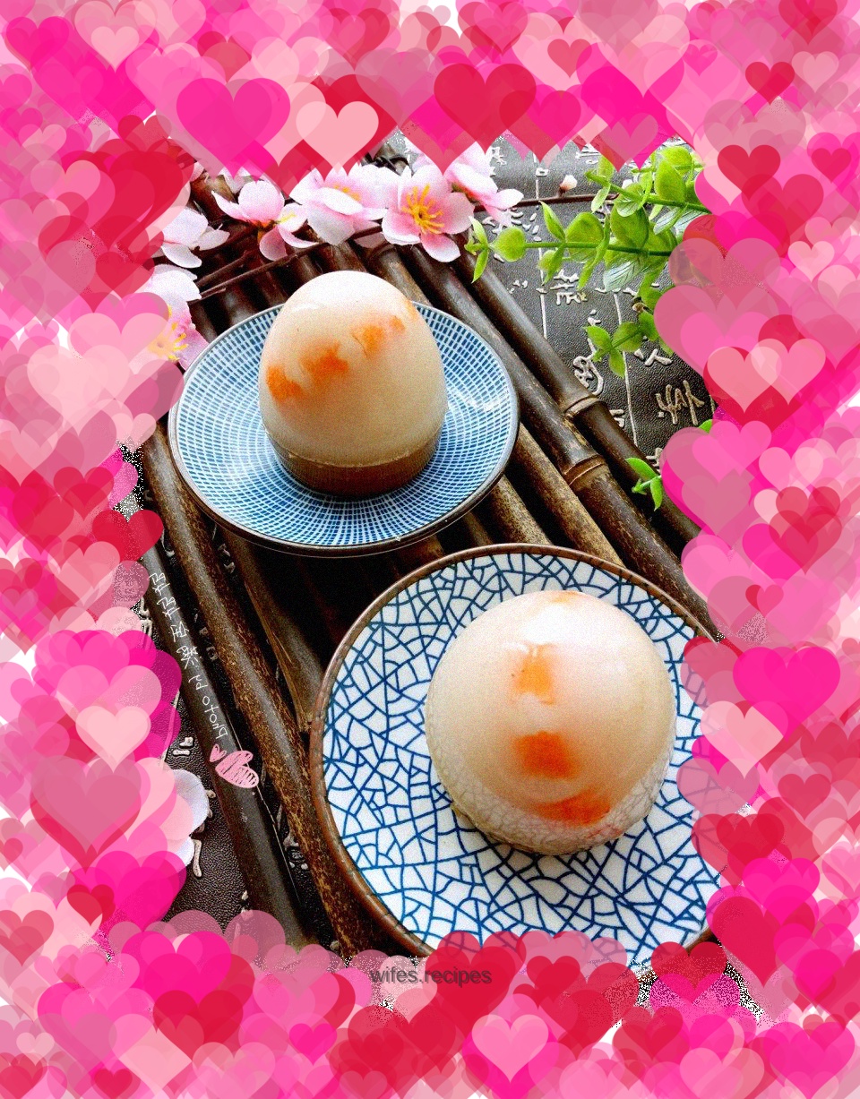 Fresh shrimp skin and frozen glazed eggs