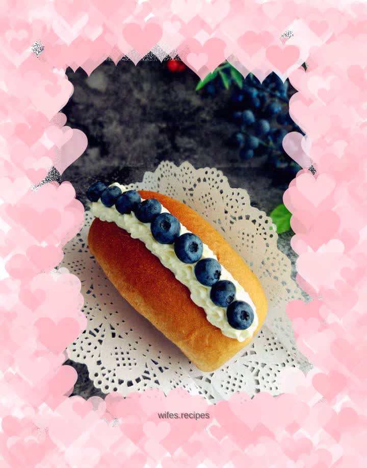 Super Soft Blueberry Cream Bread