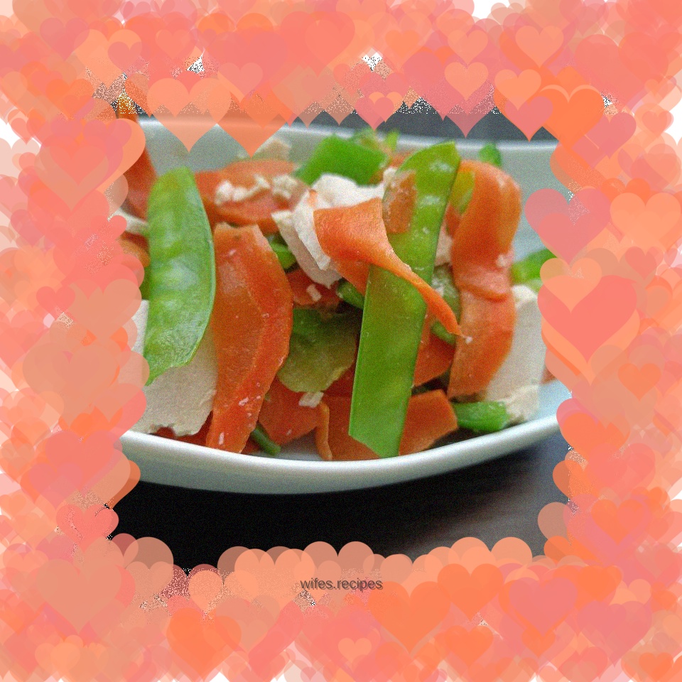 Bell pepper and carrot mixed with meat