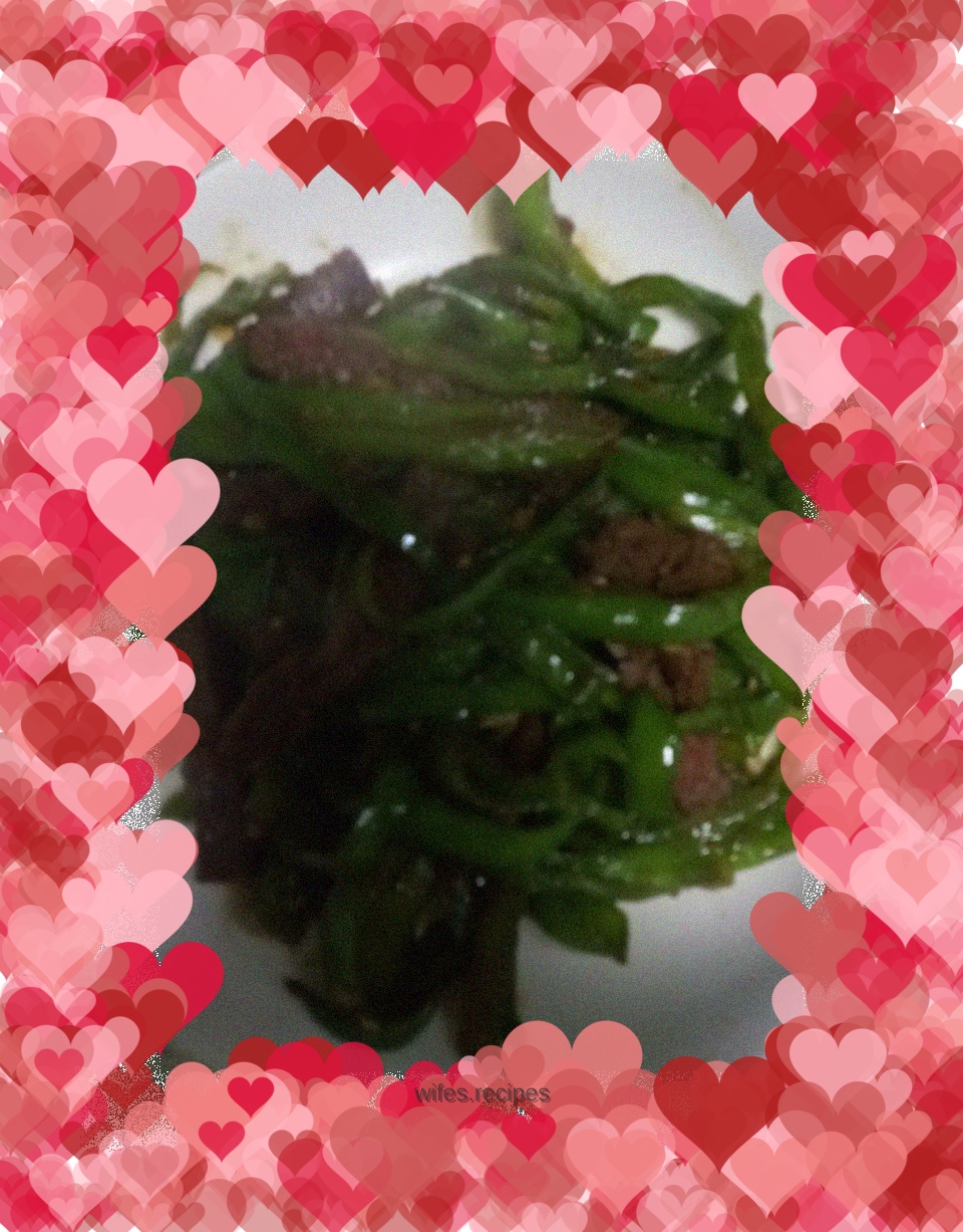 Stir-fried steak with green pepper