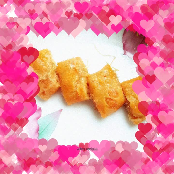 Tomato and meat floss egg roll