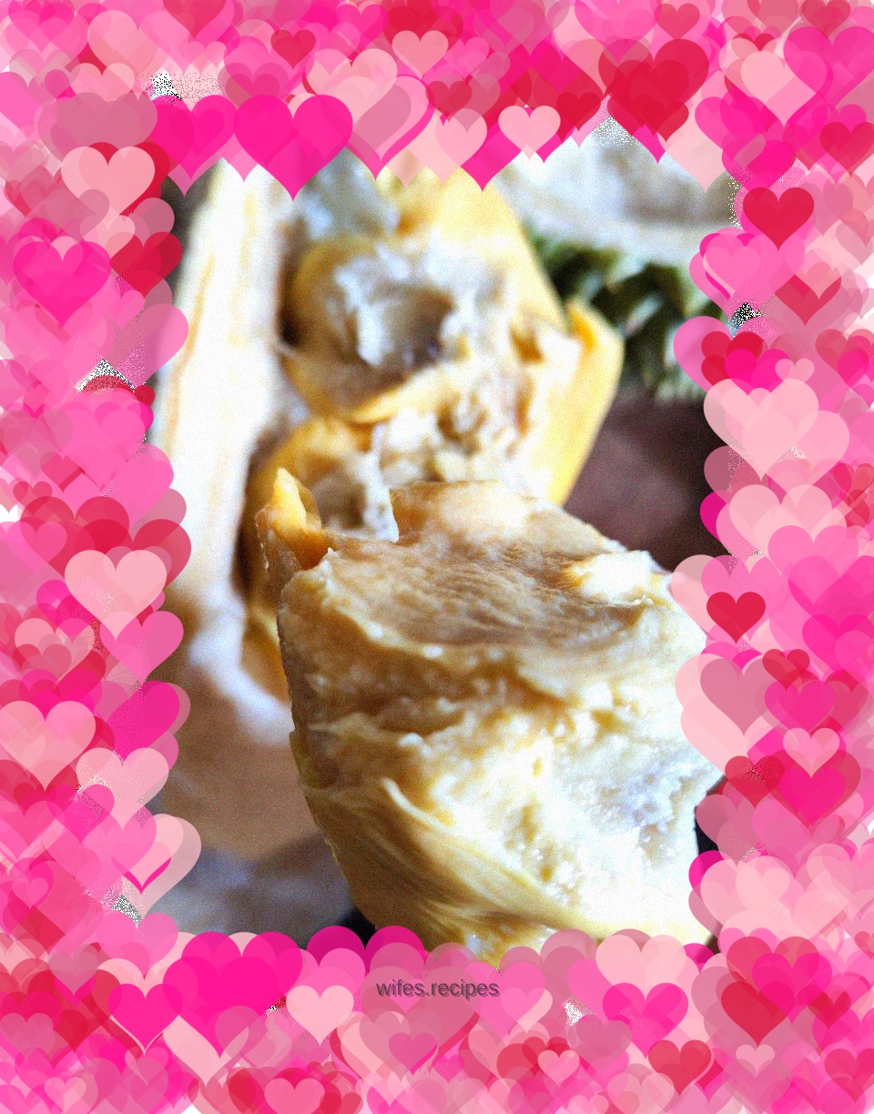 Correctly open the blackthorn durian