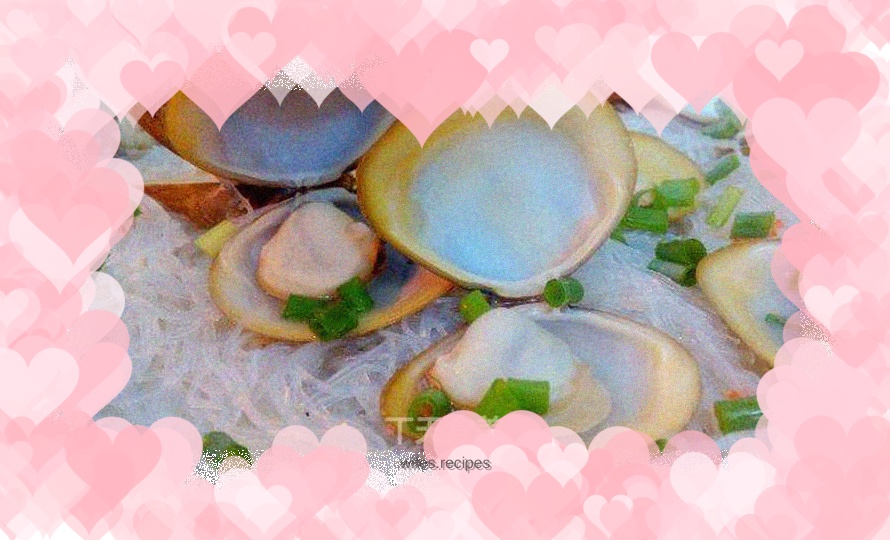 Steamed clams with garlic vermicelli