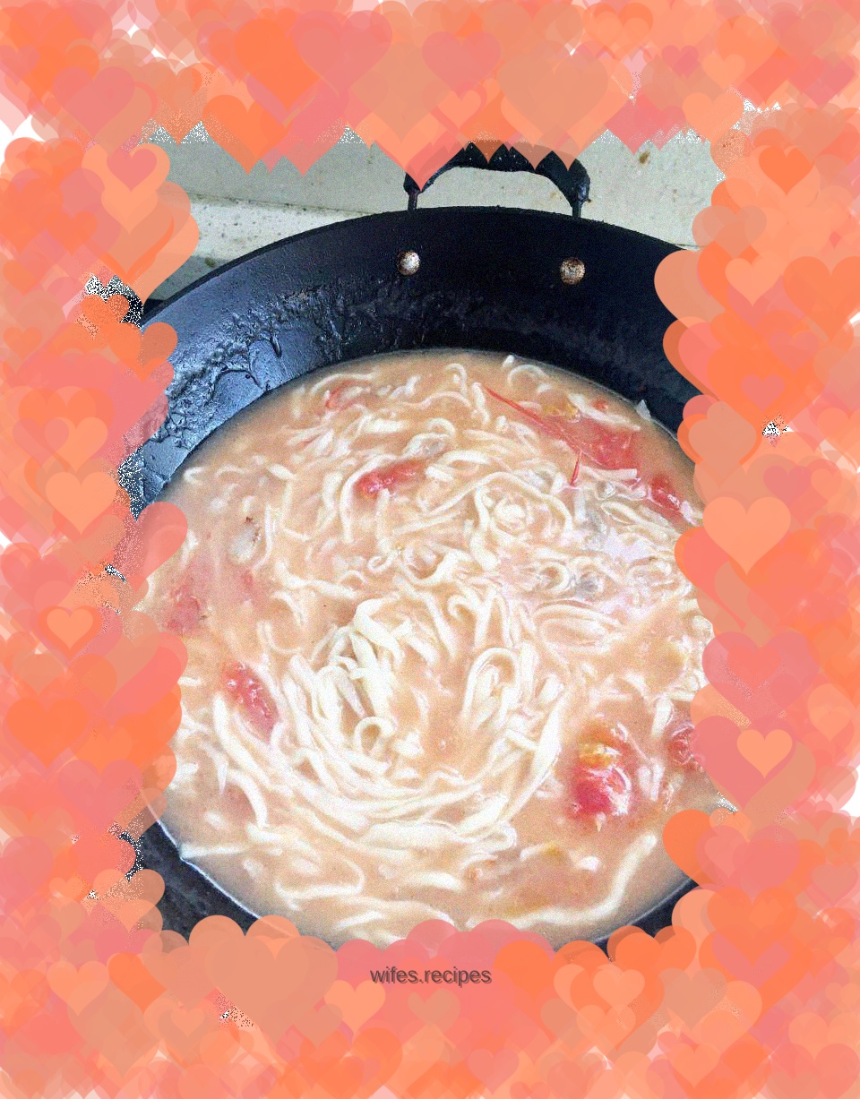 Tomato Shredded Pork Noodles