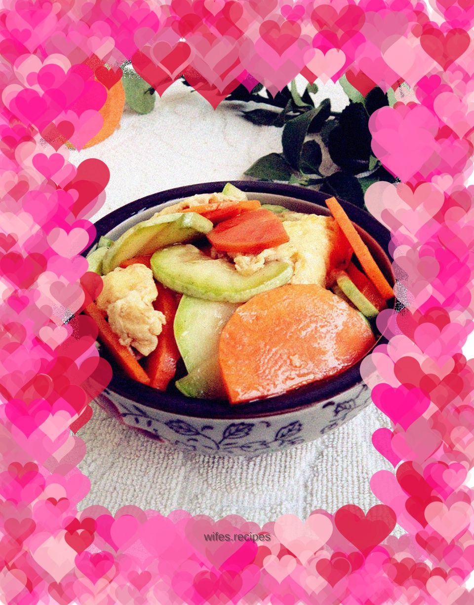 Stir-fried carrots and zucchini