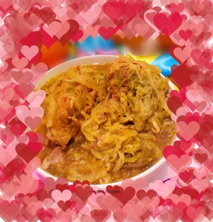 Stewed pickled cabbage with big bones