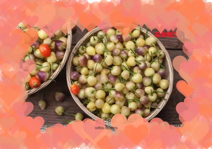 Home version of pickled colorful peppers with soy sauce