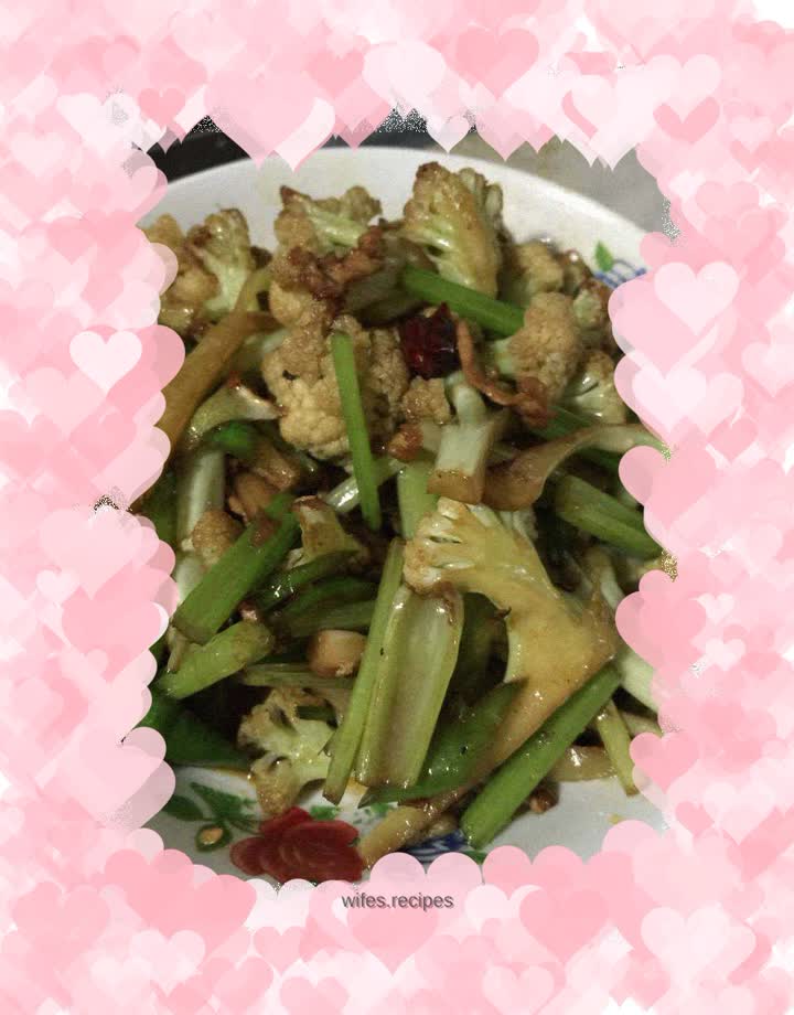 Cauliflower Stir-fried Pork