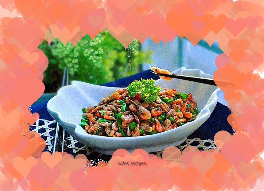 Stir-fried river shrimp with leeks