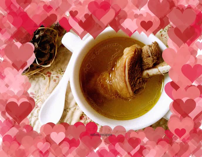 Stewed local chicken soup