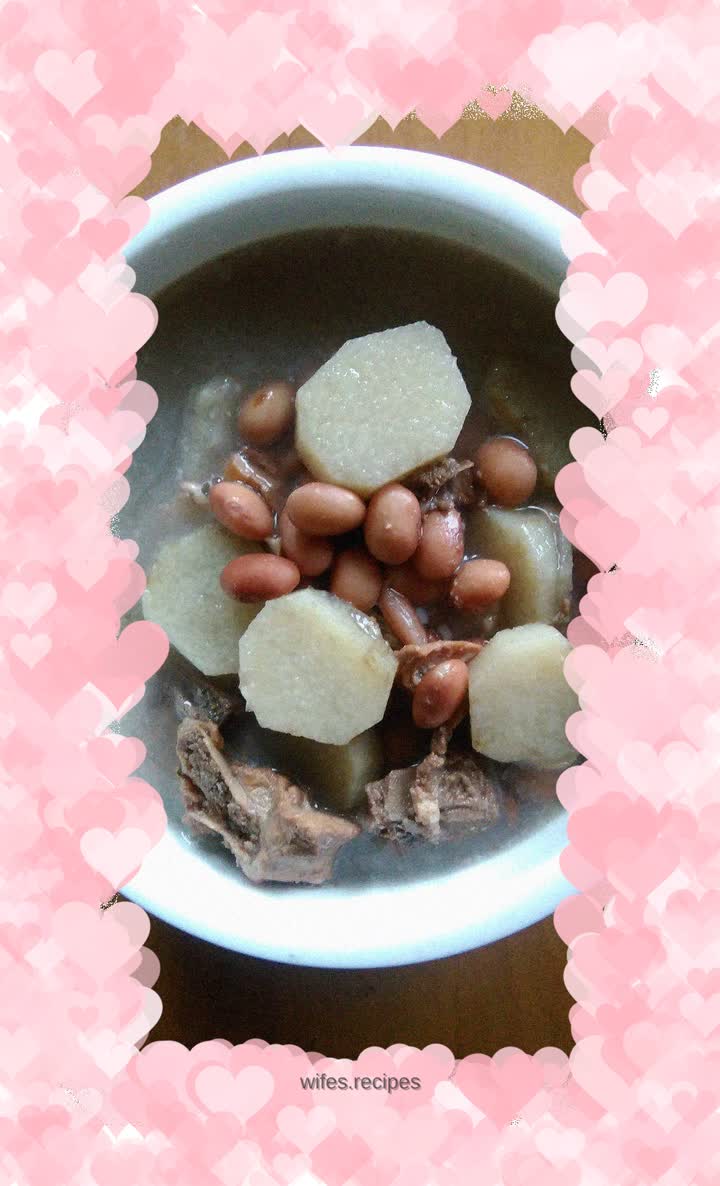 Pork Ribs, Yam and Kidney Bean Soup