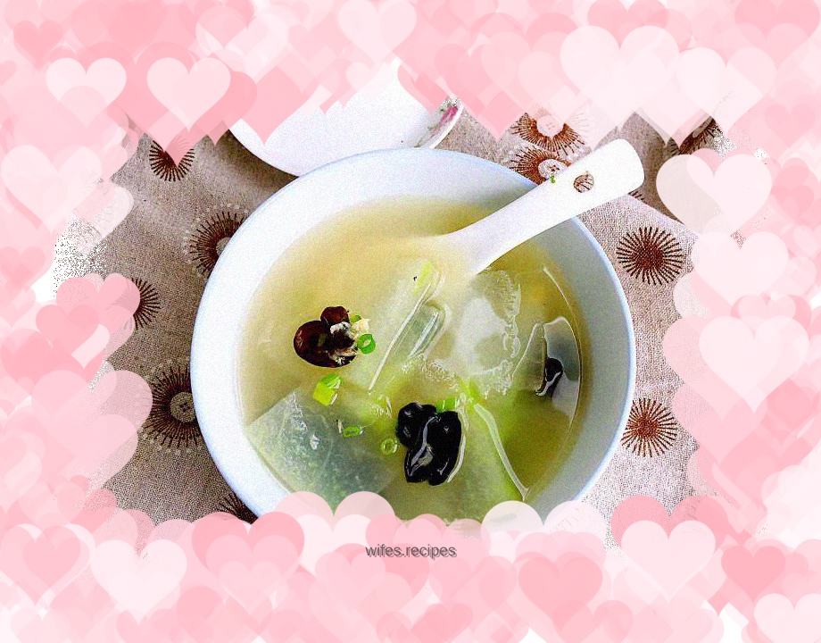 Shrimp, fungus and winter melon soup