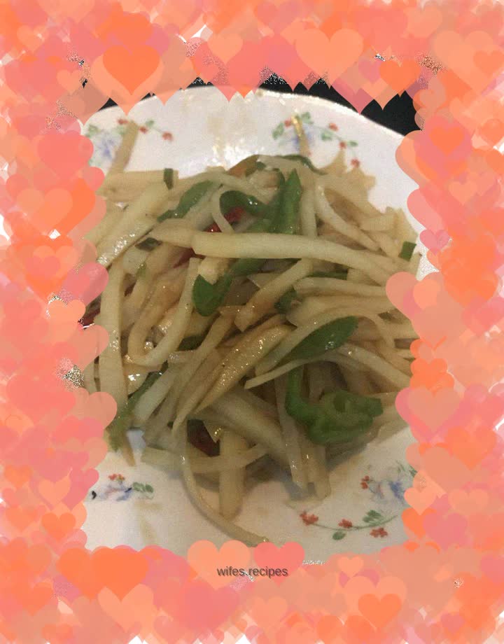 Green pepper and potato shreds