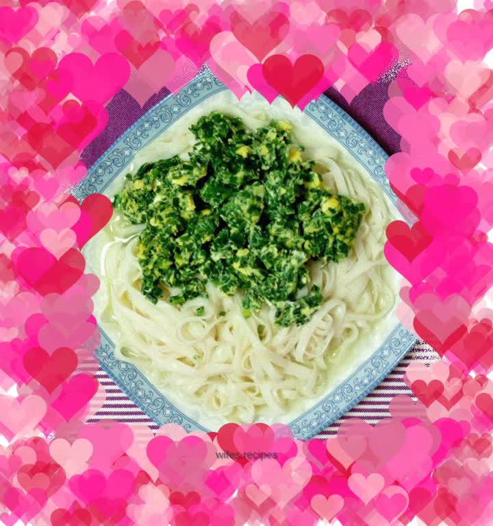 Braised noodles with chives and eggs