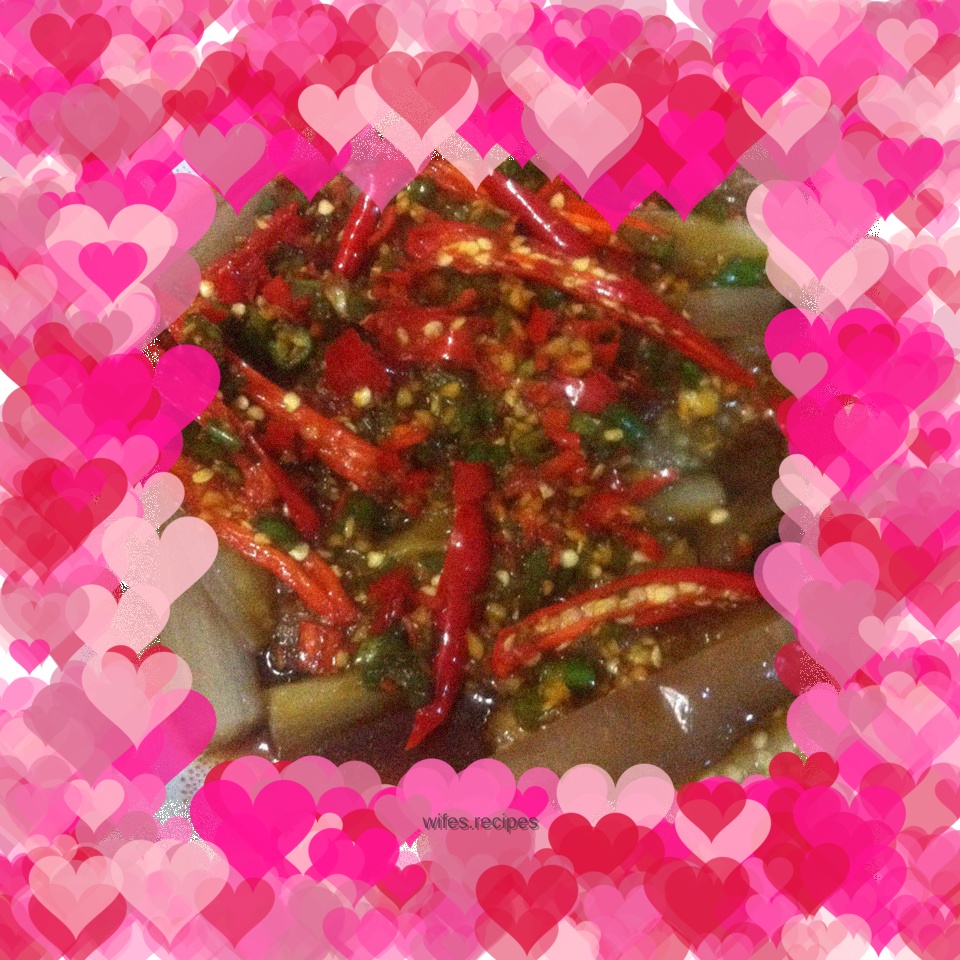 Eggplant with spicy sauce