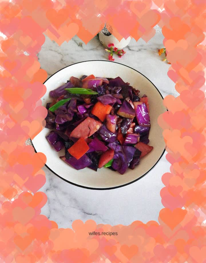 Stir-fried red sausage with purple cabbage
