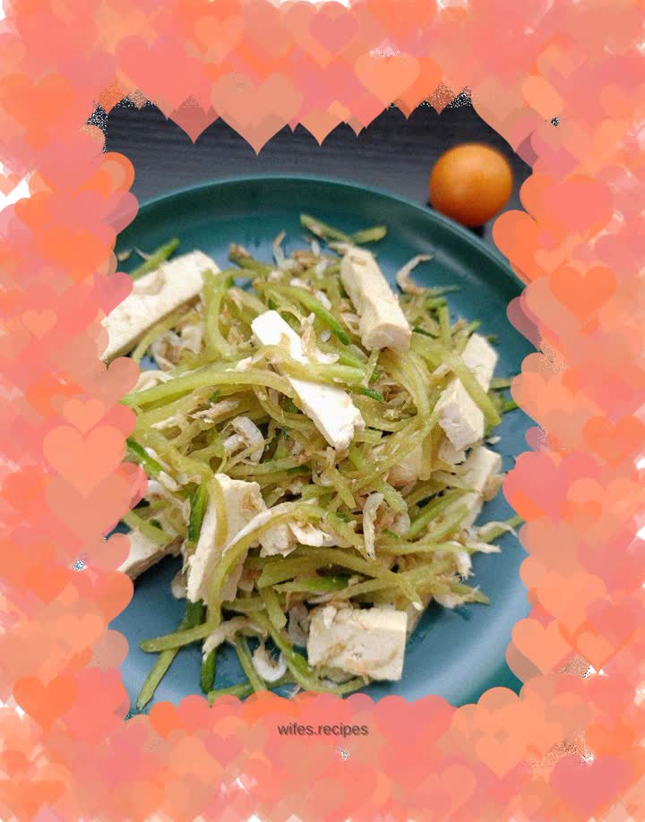 "Carrot" tofu and shrimp skin mixed with fruit radish