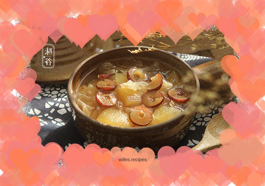 Heart-warming and stomach-warming apple and white fungus soup