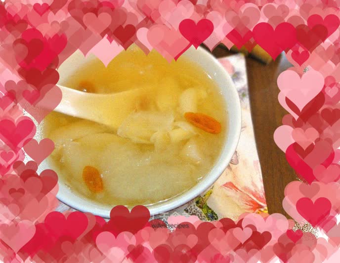 Moisturizing and clearing the lungs - Tremella lily and pear soup