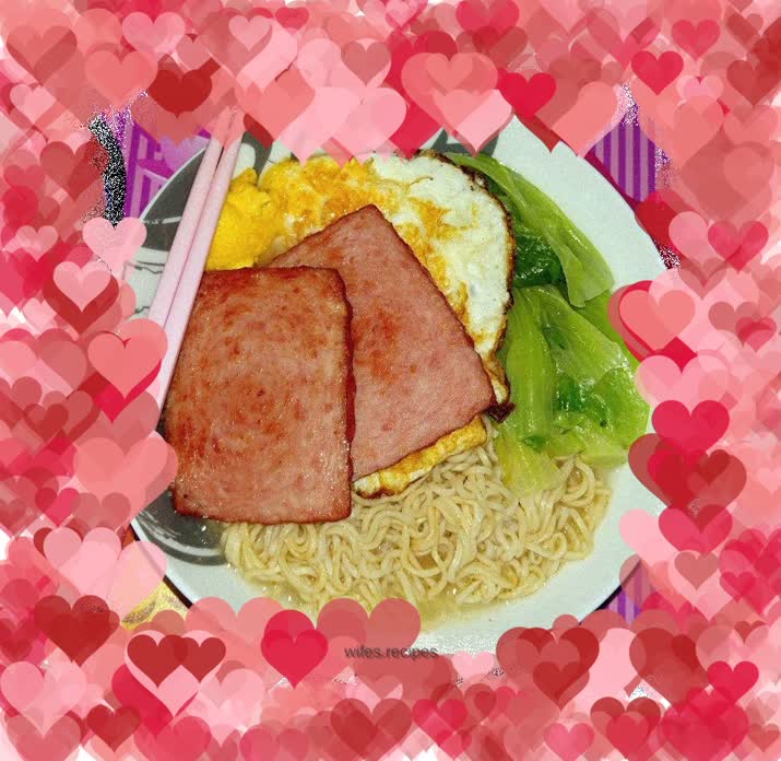 Baby’s dinner – ham omelette noodles