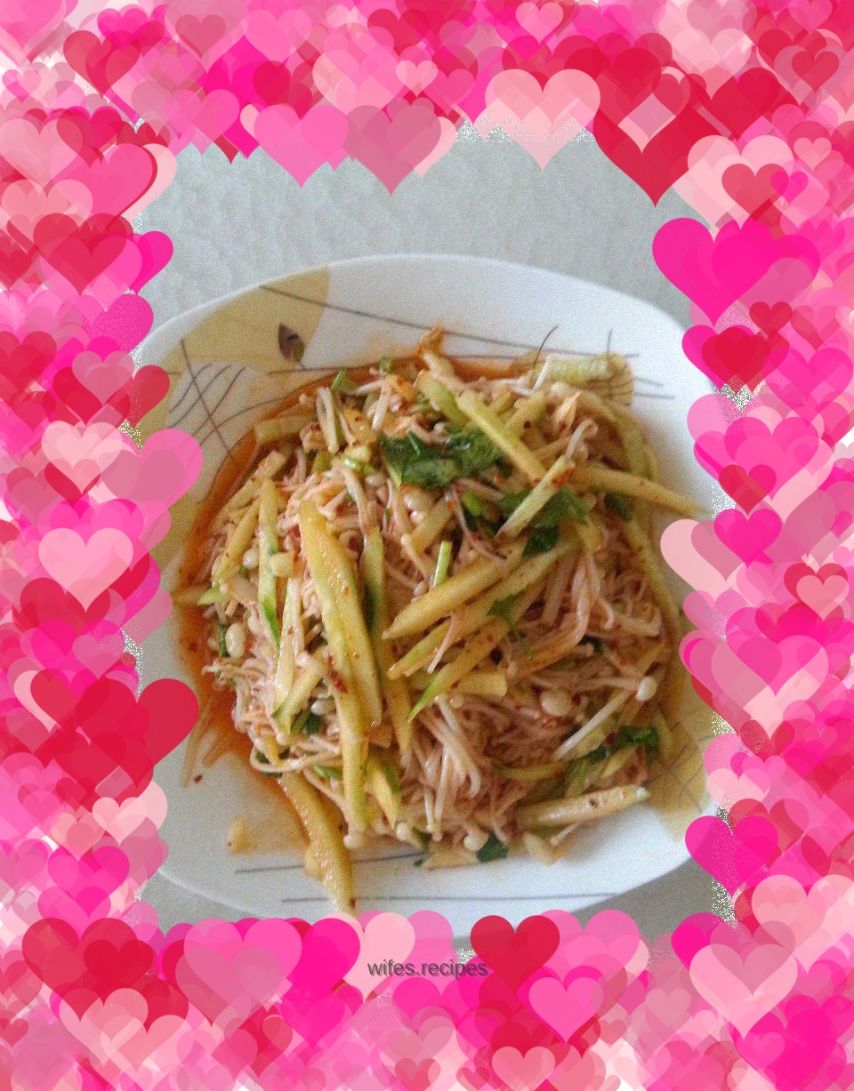 Enoki mushrooms mixed with cucumber