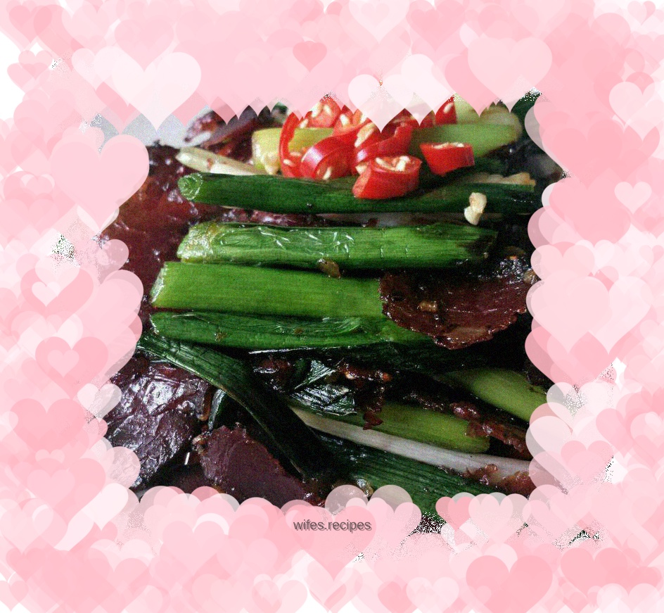 Garlic-fried air-dried yak meat