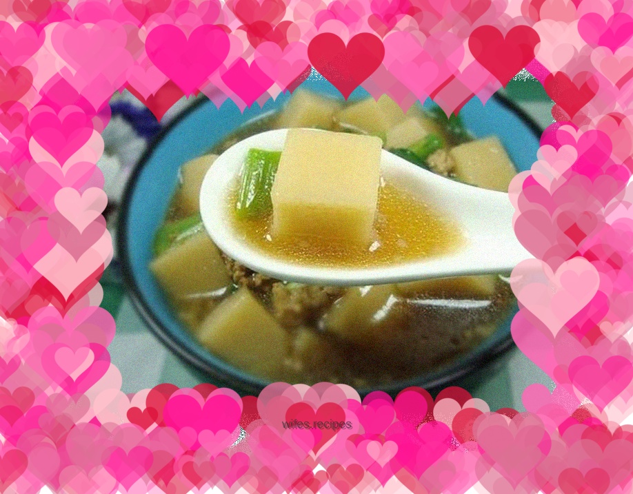 Bean jelly can also be used for breakfast - boiled jelly with lean meat and spring onions