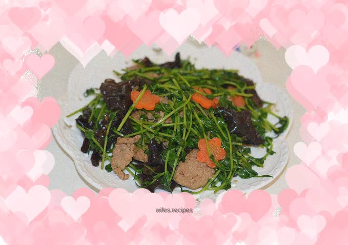 Stir-fried fungus with pea sprouts - Small vegetable garden series on the windowsill